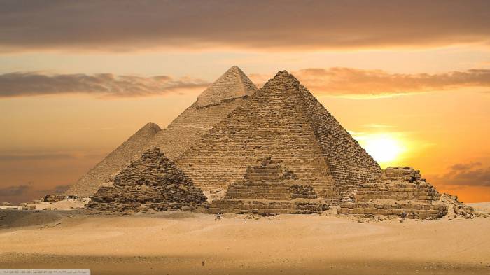 Широкоформатные обои Египетские пирамиды, Древние гробницы