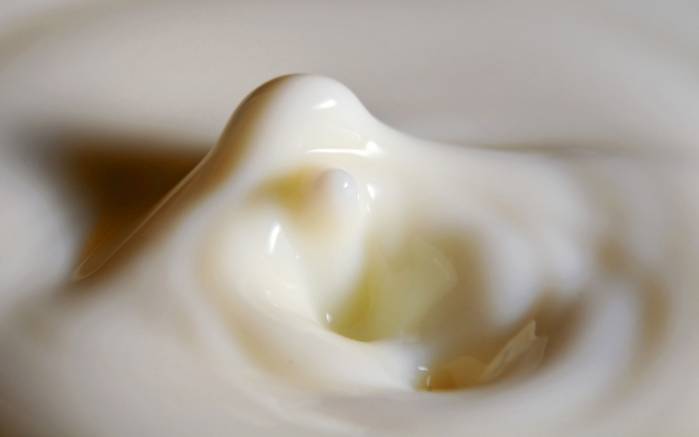 Широкоформатные обои Поверхность молока, Потревоженная поверхность молока