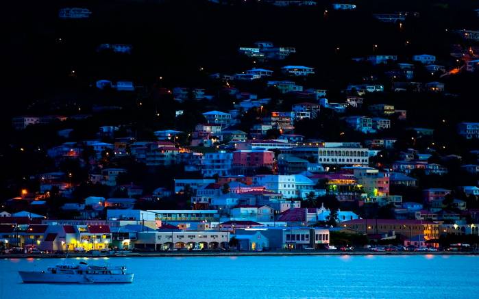Широкоформатные обои Карибская гавань, Ночная Карибская гавань