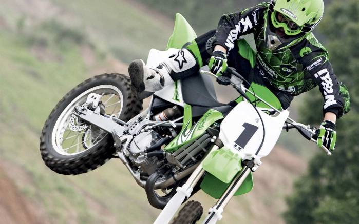 Широкоформатные обои Зеленый enduro, Зеленый Эндуро (enduro)