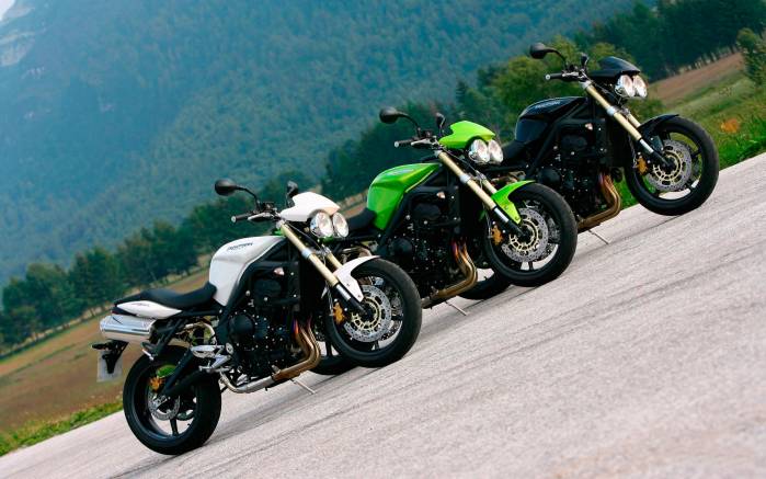 Широкоформатные обои Speed Triple, Спид трипл в трех цветах (Speed Triple)