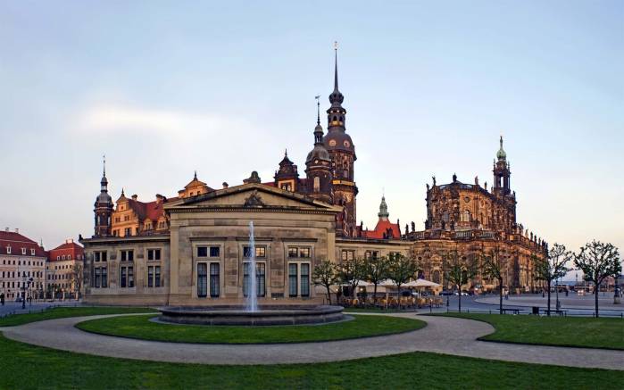 Широкоформатные обои Старый Дрезден, Дома Старого Дрездена