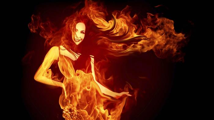 Широкоформатные обои Пылающая девушка, Девушка пылающая огнем